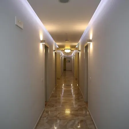 Wilson Hotel 4*