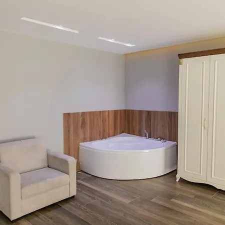 Wilson 4* Lezhë